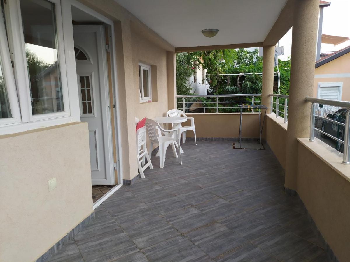 Monoliza Apartment Utjeha Exterior photo
